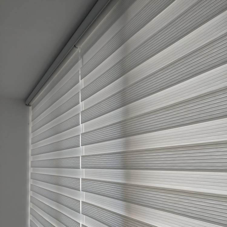 Sheer Elegance En Poliester